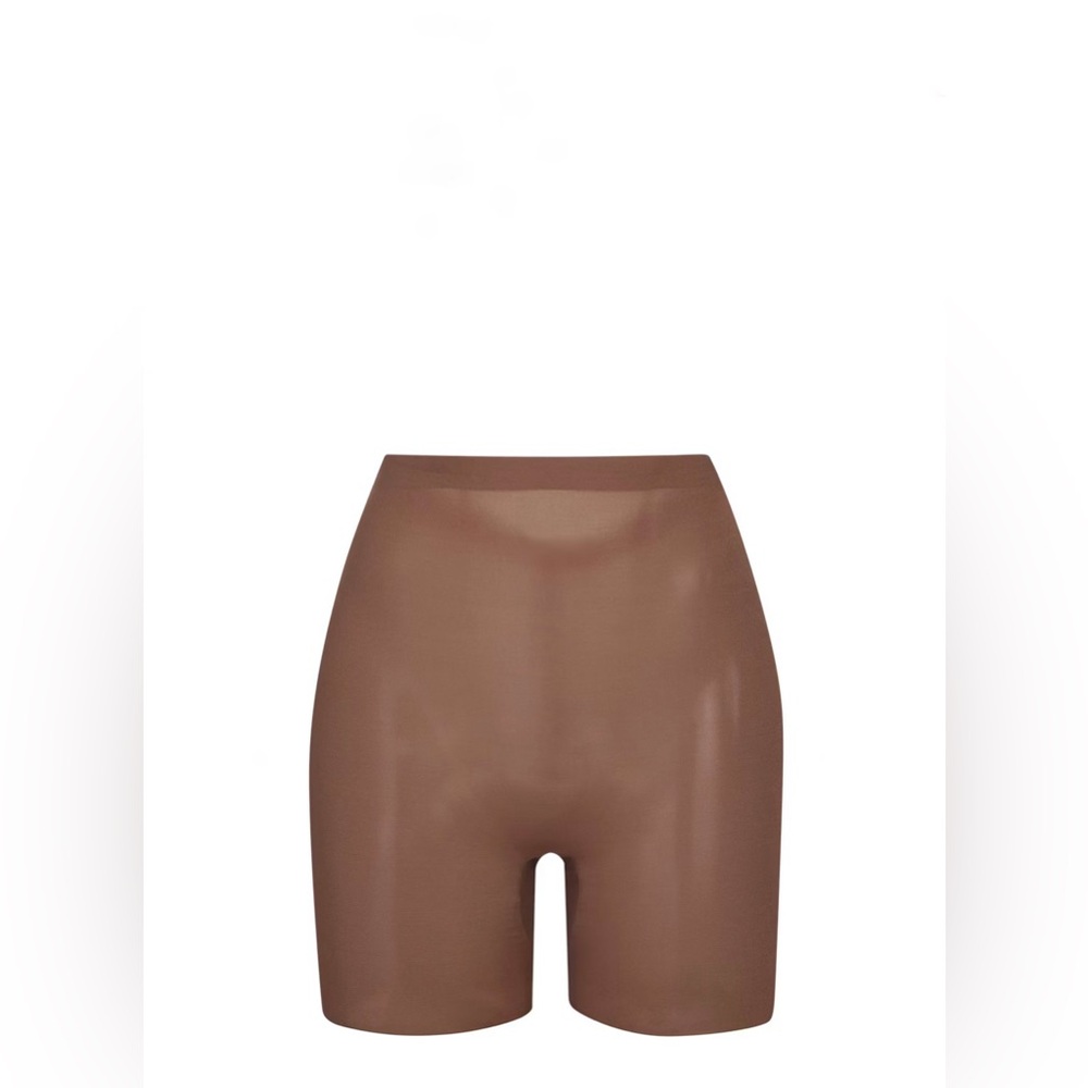 Skims Low Back Shorts NWT